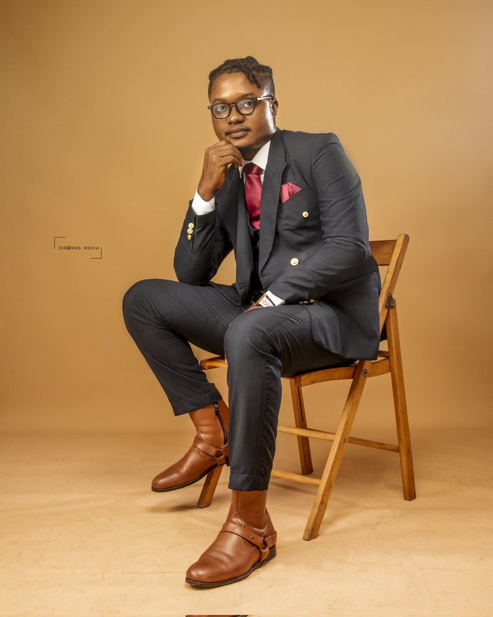 jeromes_media's tweet image. Elevate your moments with Jerome's Media! We specialize in capturing the essence of events, creating stunning portraits, and crafting bespoke picture frames.Turn your memories into timeless treasures.Explore our portfolio and book your session today#Photography #EventCoverage