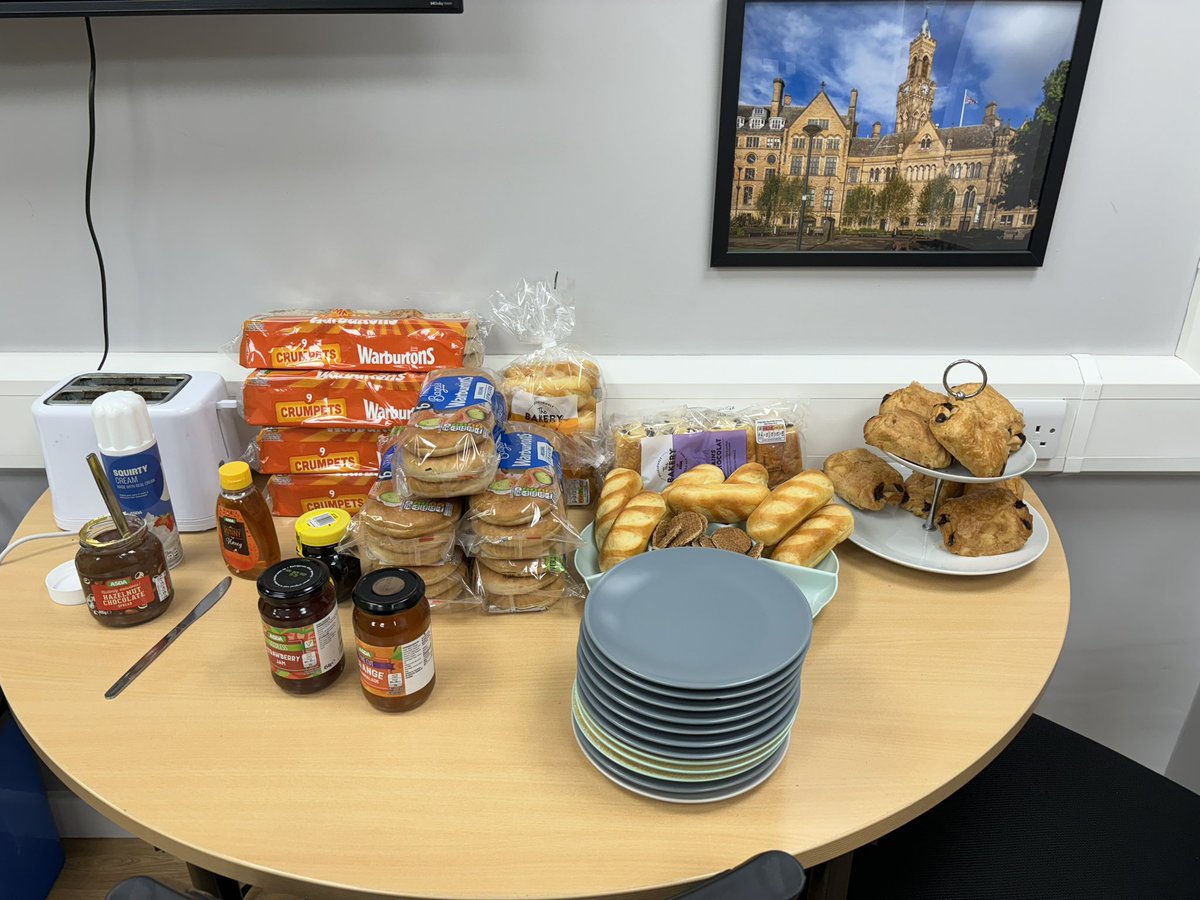 Reevyhill's tweet photo. Thanks @LLMat2022 for looking after us  on #bluemonday #staffwellbeing #appreciation https://t.co/MG1qMiKqSM