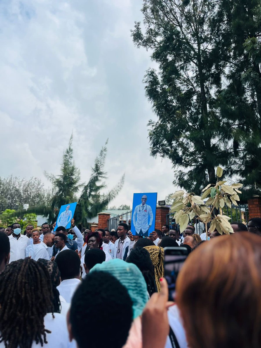 The dead cannot cry out for justice,it is a duty for the living to do so for them!💔💔may justice prevail!
#justicefordoctorlangat