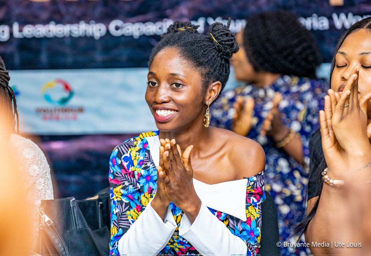 oluwakemiolayin's tweet photo. Hello everyone! 🌞 

I'm Oluwakemi, and I'm your go-to person for voice recording and audio text transcription. 🎤🔠 Got meetings, research findings, or any audio/video content you need converted into a Word document? 
 Thank you 

#transcription 
#MSword 
#Voicerecord https://t.co/sKrZlVVJWc