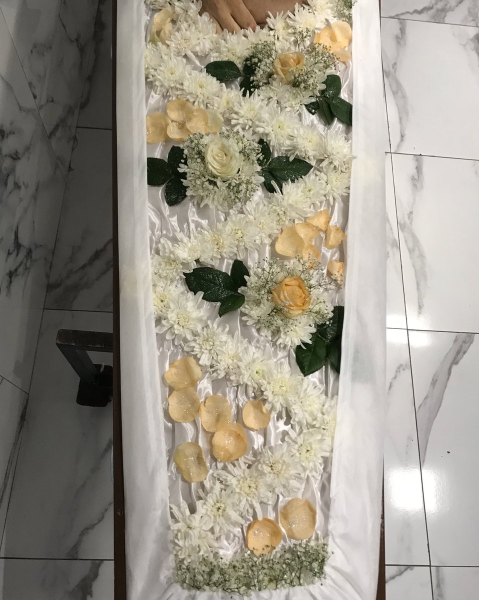 Ornamentação mortuária ⚰️🌼