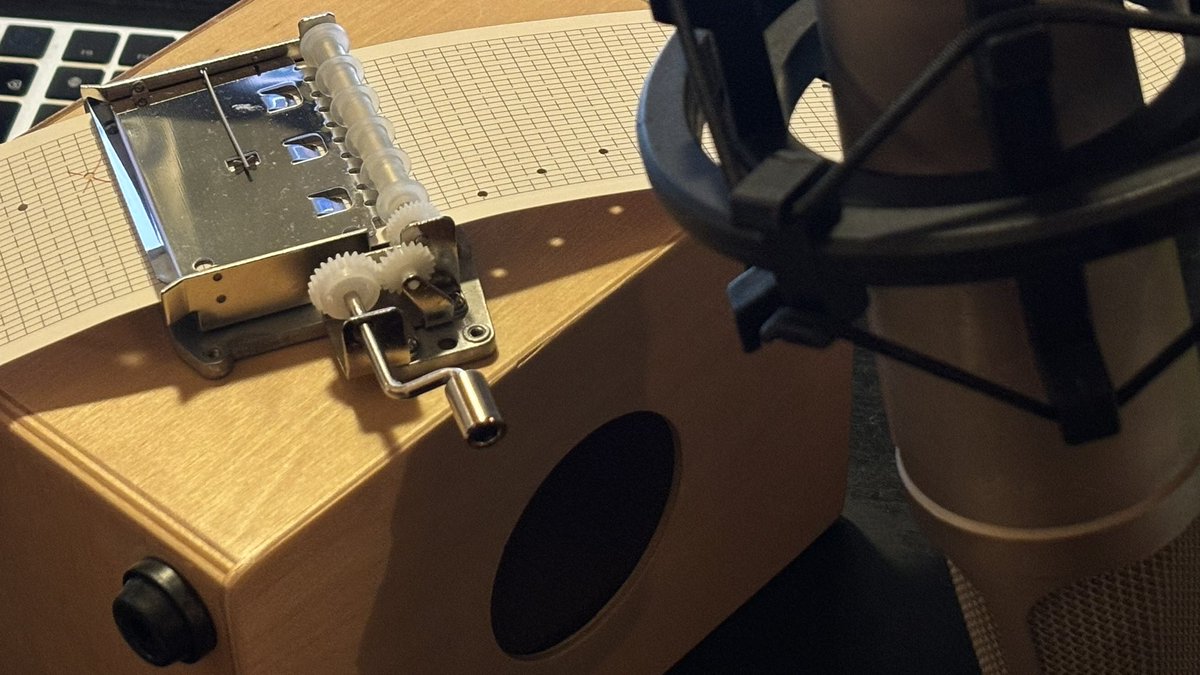 anoice_japan's tweet photo. Today, we restarted the recording works for Anoice's new album. We have already finished 99% and will have the other 1% finished this week.
#Anoice #MusicBox https://t.co/ZV4rdISYi2