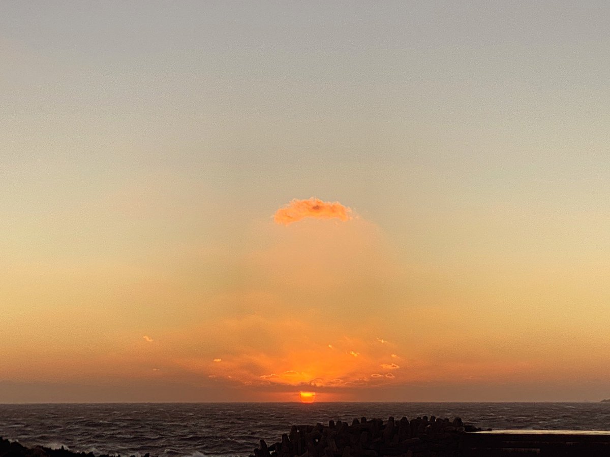 okikurashoten's tweet photo. 夕陽の時間💦
#マーキー813
#イマソラ
#ジャジスポサイクルチーム
@masayasport
#tempracycle https://t.co/3oBRJxMPG7