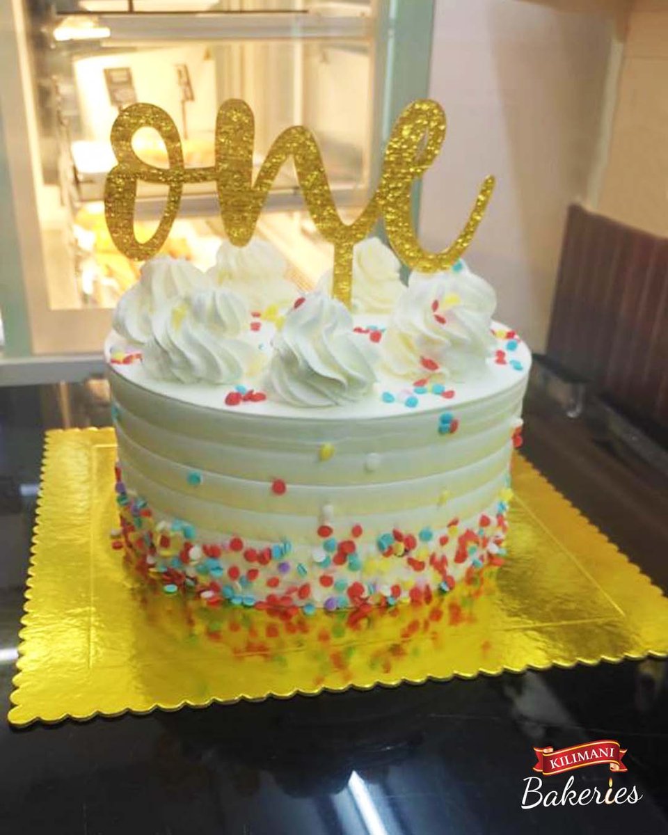 As we begin a new week, on the other side someone is experiencing their first taste of sweetness: A cake to mark the beginning of many delightful celebrations! 🎂👶
To place your order
Contact us: 0722 761 231 
#kilimanibakeries
#firstcake
#colorfulcake
#cakeforoneyearolds