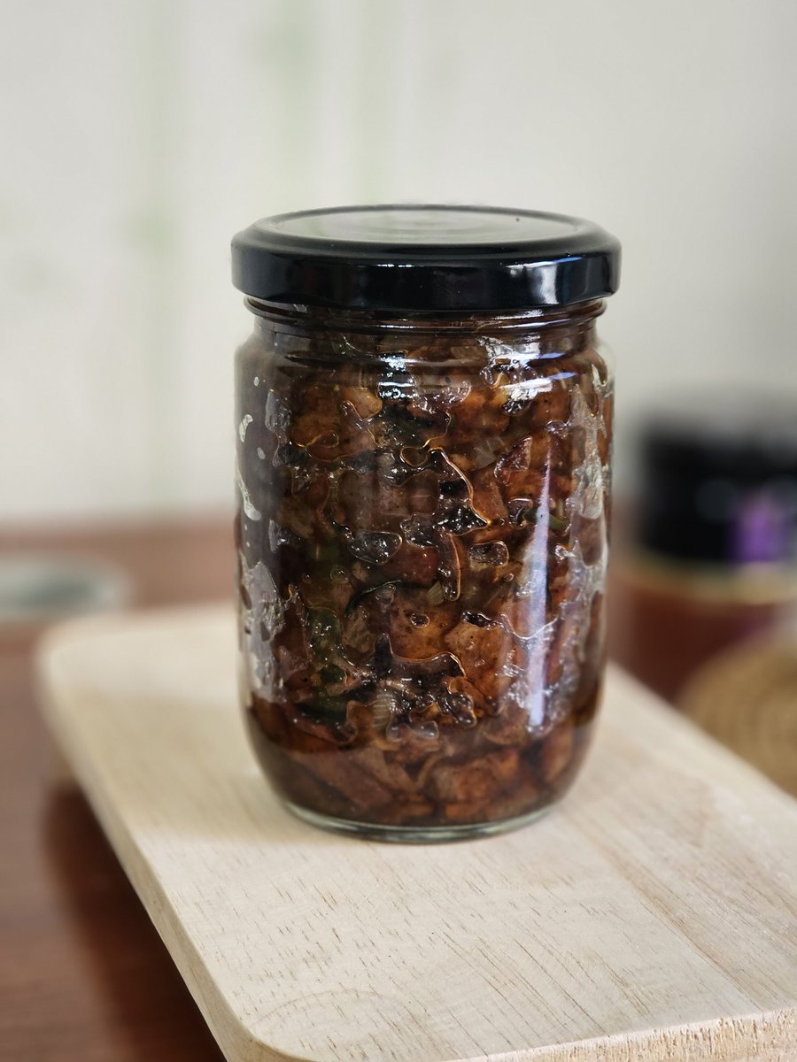 Please repost. 🤍🙏🏻

เปิดรับพรีออเดอร์สโคนค้าบบบ

เซ็ตสโคน 5 รส
- เลม่อน
- เอิร์ลเกรย์ส้ม
- มัทฉะแครนเบอร์รี่
- เรดเวลเวทครีมชีส
- มิ้นท์ช็อคโอริโอ้

เซ็ตละ 370 บาท

‐ เบค่อนแยม 
ขนาด 100 และ 230 g. 
ราคา 170 และ  340 บาท

ค่าจัดส่ง 50 บาท

สั่งซื้อ dm หรือ reply ได้เลยนะครับ