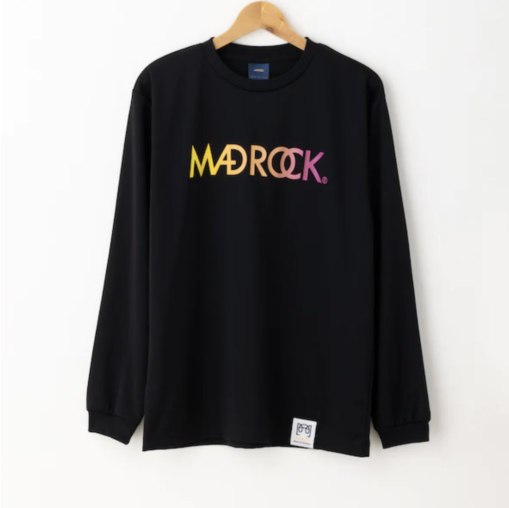 MADROCK_tokyo's tweet photo. 【製品情報】MADROCKロゴロングTシャツ"GRADATION"
オンラインストアで好評販売中！
ロゴを3色にグラデーションしたグラフィックで、シンプルでありながら鮮やかなカラーを楽しめるデザインです。シンプルなバスパン、派手なバスパンどちらともスタイリング可能です！
HPはプロフィール欄をチェック！ https://t.co/FcGsWALWzN
