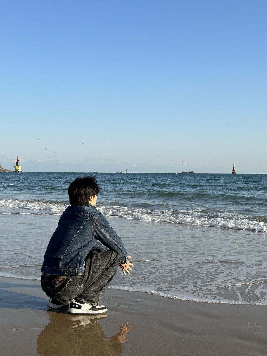 2023                                          2024

점점 아기가 되어가고 잇는 모습--🎀