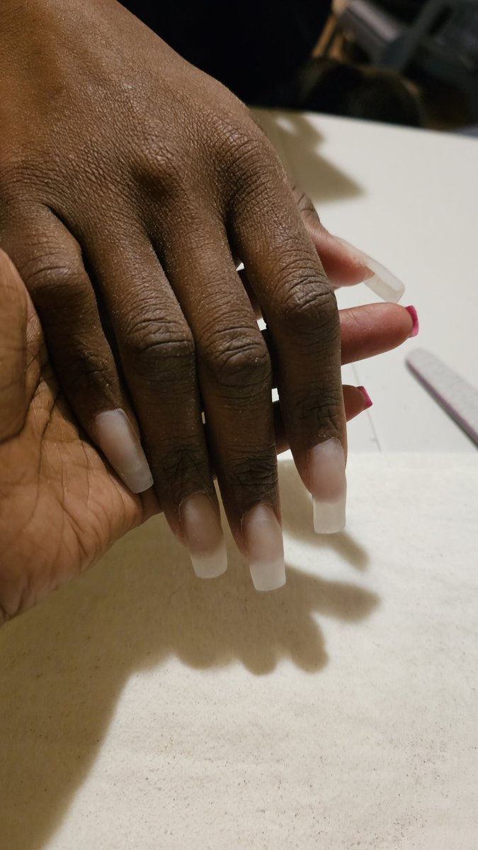 DaphnenoBlake's tweet photo. I really ate, this right on up! Got into it baby!!😍
#beginnernailtech #scnailtech #columbianailtech #blackgirlsdonailstoo #nailart #nailtech #Daphdidthat https://t.co/rJwYhf6oIT
