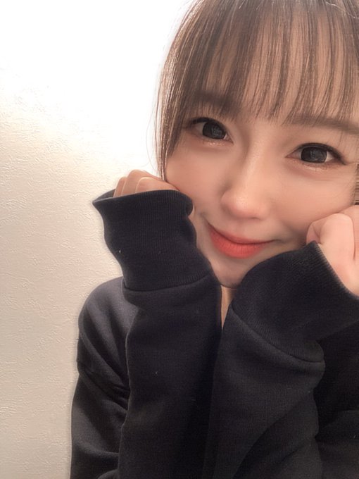 きゅるるん♡♡♡笑 https://t.co/8QjiZCfrAj