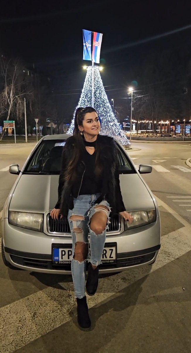 Hvala za 1k pratioca
❤️😘