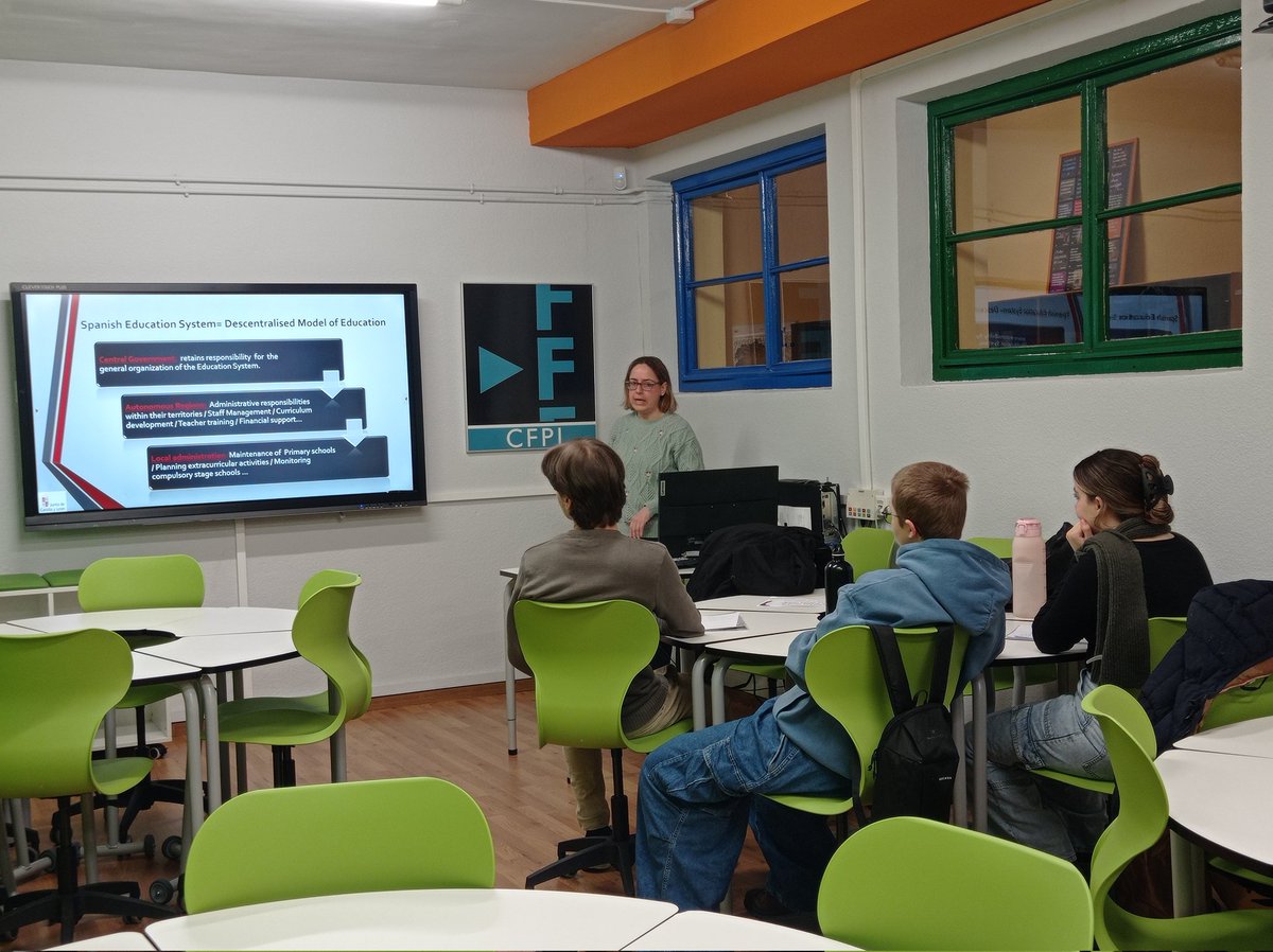 We welcome today our COLABORADORES INTERNACIONALES DE OCEANÍA who will be collaborating in different <a href="/educacyl/">Educación JCyL</a> schools for six months

They first know our region and the Spanish educational system 

#internacionalizaCyL #innovaCyL #formacionCyL 
<a href="/cfpiasesor6/">Beatriz Santos</a>