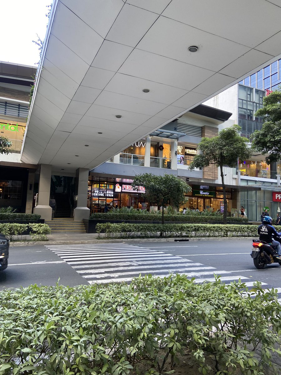 hongburgers's tweet photo. new tourist spot (for carats) https://t.co/EAthzmmyq5