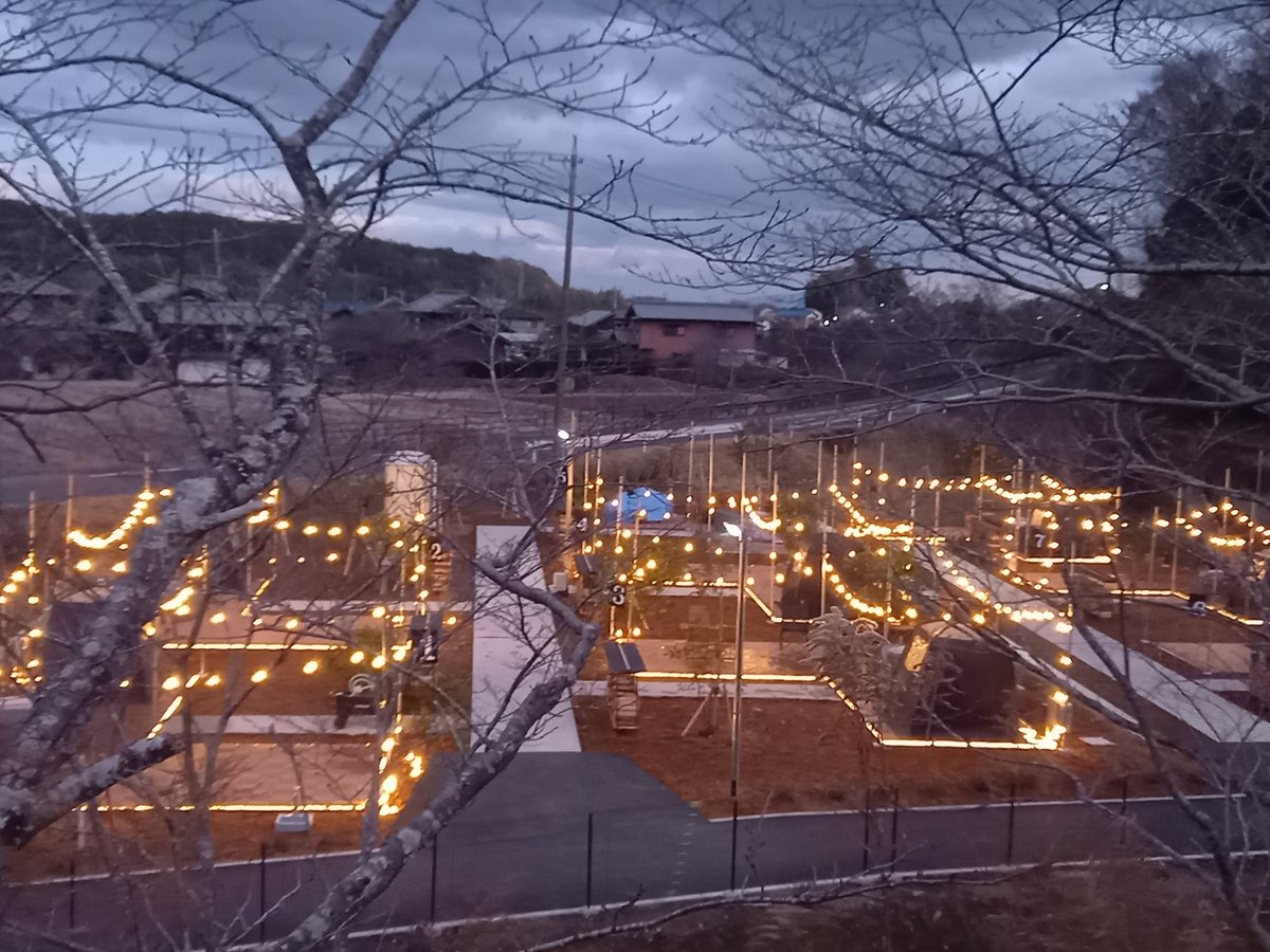 夜サウナも綺麗です。