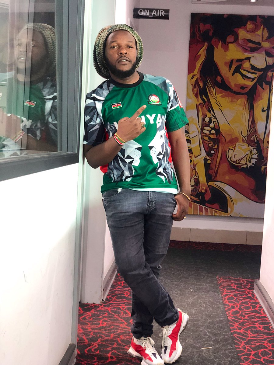 SoundsOfRiley's tweet photo. GOODMORNING VYBEZ NATION? @VybezRadioKE ITS TIME RIDDIM DRIVEN SHOW WHERE YOU GETTING US FROM?
#RileyOnVybez #Soundsofriley #Riddimdrivenshow https://t.co/Dn8xc1pIaa