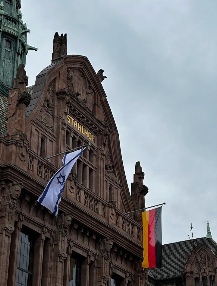 aryeshalicar's tweet photo. Auch Düsseldorf bleibt stabil!
Mögen den Antisemiten die Augen herausfallen.
🇩🇪🤝🇮🇱 https://t.co/y7Jzihvyv9