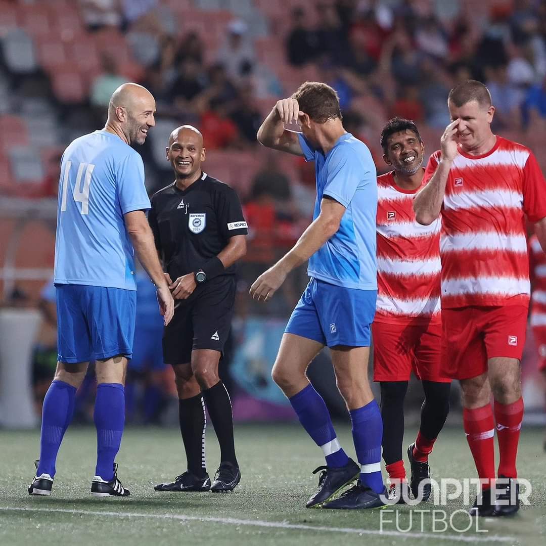 AllSGFootball's tweet photo. [Unity Through Football For Shine Cup 2024]

The legends battled out for a cause. ⚽

LMTB Global FC vs SHINE All-Stars, featuring global and local football stars, shared the pitch at Our Tampines Hub. 🏟️

#SGfootball

[image cr: @JunpiterFutbol] https://t.co/htLA5234sq