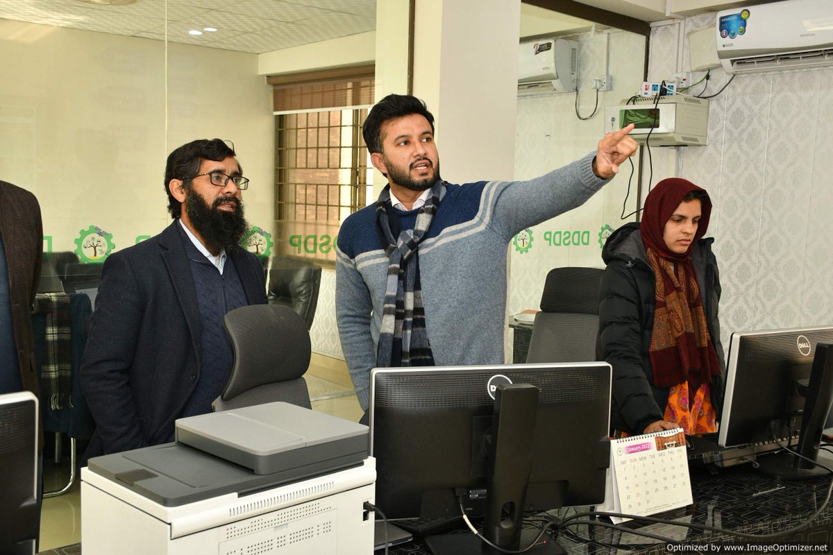 c4pagri's tweet photo. Team from UIIT along with the delegates of NCEAC Visited #C4PA &amp; Big Data Agriculture Repository &amp; showed great Interest in Latest Precision Agriculture Technologies. Director #C4PA Dr. Shoaib Rashid Saleem Briefed the about the Current &amp; Upcoming Ventures of #DDSDP &amp; #C4PA. https://t.co/U8LLQutbzP