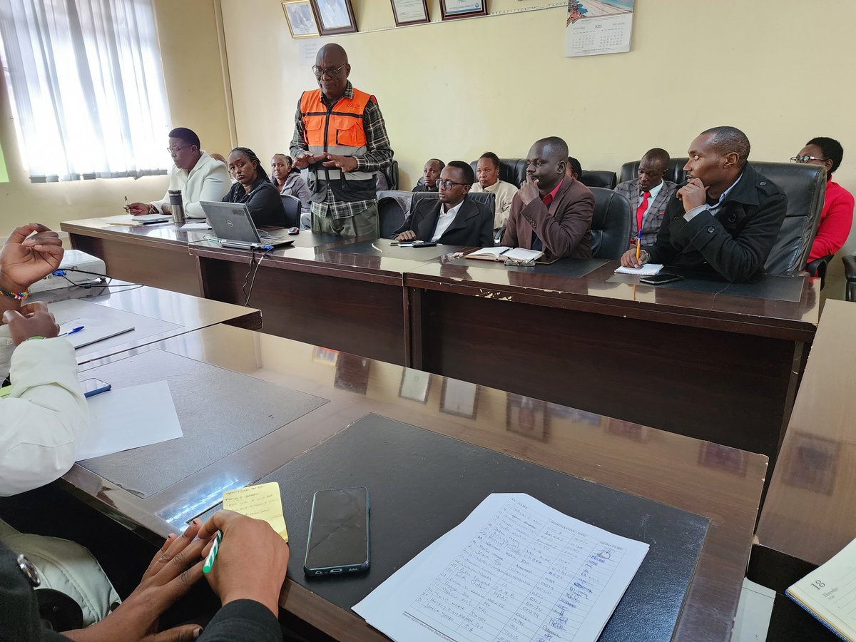 ENSDAKE's tweet photo. Ongoing:ENSDA management and staff undergo a fire safety awareness training to equip them with knowledge of the threats posed by fire and their personal responsibility in preventing an outbreak at the workplace.
#Occupationalhealthsafety
#Yourintegrateddevelopmentpartner https://t.co/PuFFVyTR3i