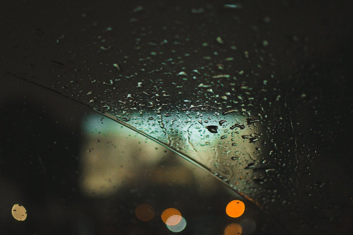 novemberae's tweet photo. Drive-ins on a rainy night https://t.co/pmxEUtAuKw