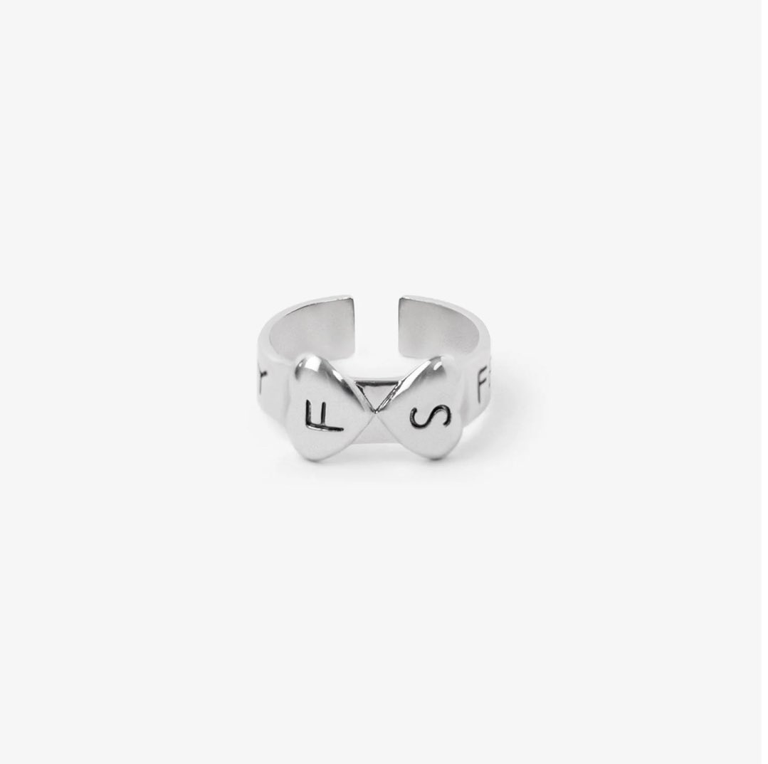 sunnie0915_'s tweet photo. 🇲🇾WTS/LFB
Stray Kids Dome Tour Member Produced Goods
- Felix Ring RM58 ✅

Postage 🚚
WM - RM8
EM - RM15
#pasarskz #pasarskzmy #pasarstraykids #pasarstraykidsmy https://t.co/5BctPfjtjh