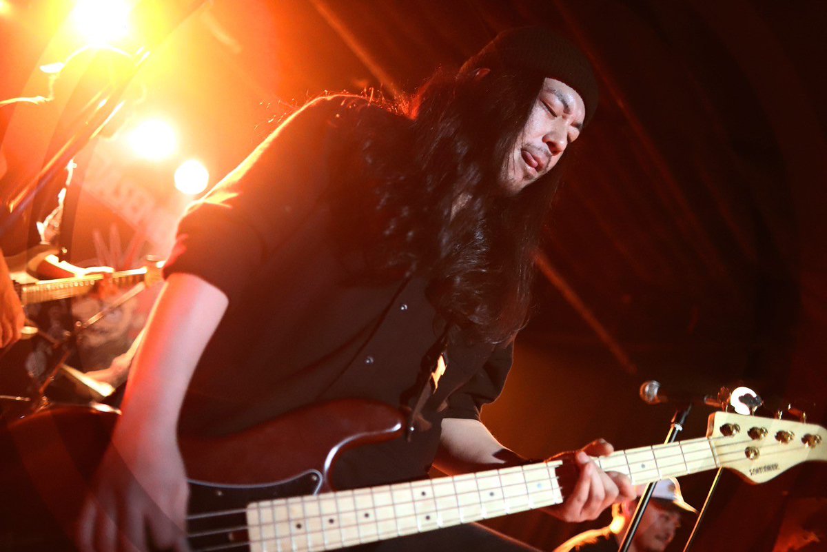 Tomohiro_Ohga's tweet photo. 久しぶりのハック楽しかった😋
Jan 13 2024 at HUCK FINN Imaike Nagoya
Photo by @anringo_0115
#waterweed_jp #osaka #japan #schecter #schecterbass #volcom #volcomdenim #regulator #regcrew #nikisaga #nikisagastrap #maximum10 #lockjawrecords #nagoya #imaike #huckfinn https://t.co/Q2Hu8xkeui