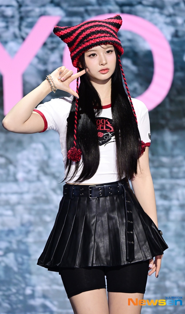 nmixxarchive's tweet photo. #SULLYOON 'Fe3O4: BREAK' comeback showcase https://t.co/I9Cw1xDh9T