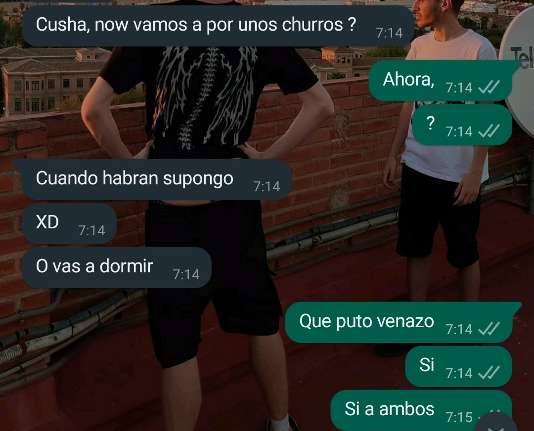 Este cabron y yo hemos ido de empalme a las 7 am a por churros porque sabía que no me encontraba bien ❤️‍🩹😿