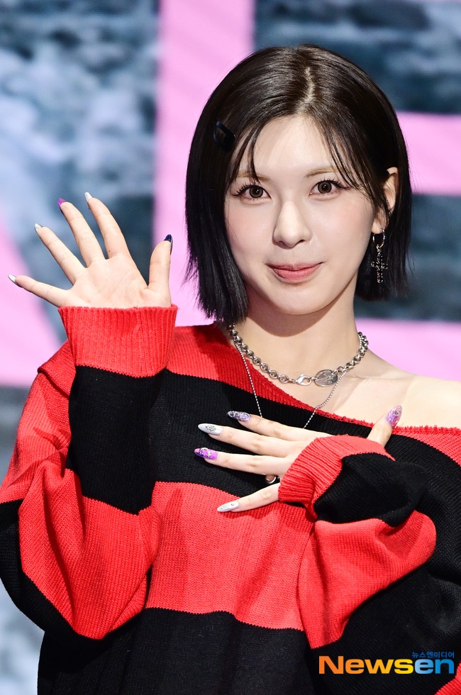 nmixxarchive's tweet photo. #BAE 'Fe3O4: BREAK' comeback showcase https://t.co/VHTW6DKt1p