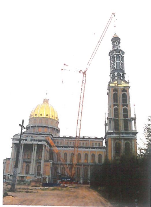 Sarens's tweet photo. This week’s #SarensSaturdays memory features #Polands largest church, the Basilica of Our Lady of Licheń. In 2001 Sarens supported the construction of this iconic landmark! #NothingTooHeavy https://t.co/BtPssZRLRi