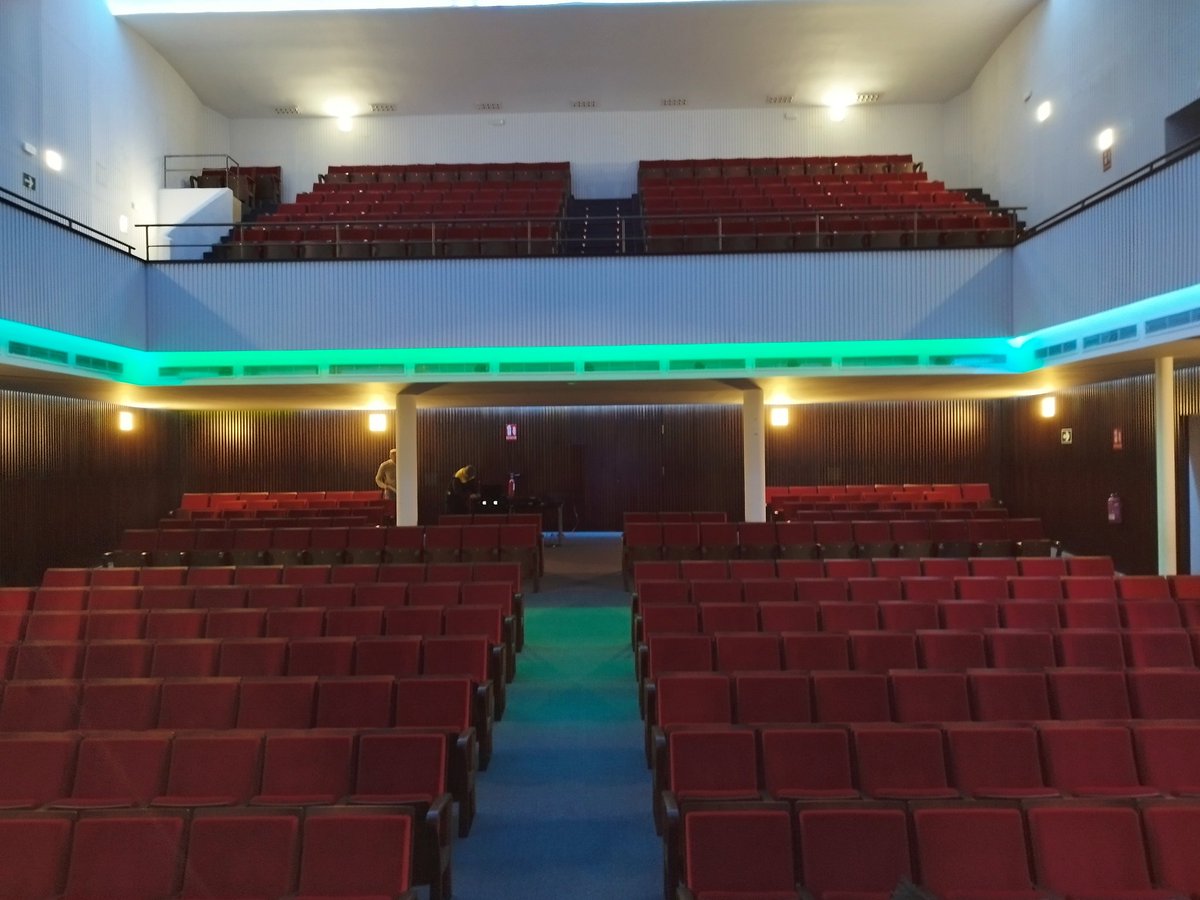 El equipo #Agustina ha vuelto.
Esta mañana, en el teatro de La Carolina, para el IES Martín Halaja, "El Enigma Agustina. Triformato", teatro, cine y radioteatro. 

Que vivan los amigos bonitos.
<a href="/bynzelman/">La Zelman</a> <a href="/manolux4444/">Manuel González (Gallipato)</a> <a href="/iaa_csic/">IAA-CSIC</a> <a href="/Josemialvareste/">José Miguel Alvarez</a>  <a href="/waltzing_piglet/">Guillermo Peris 🧬💻</a>