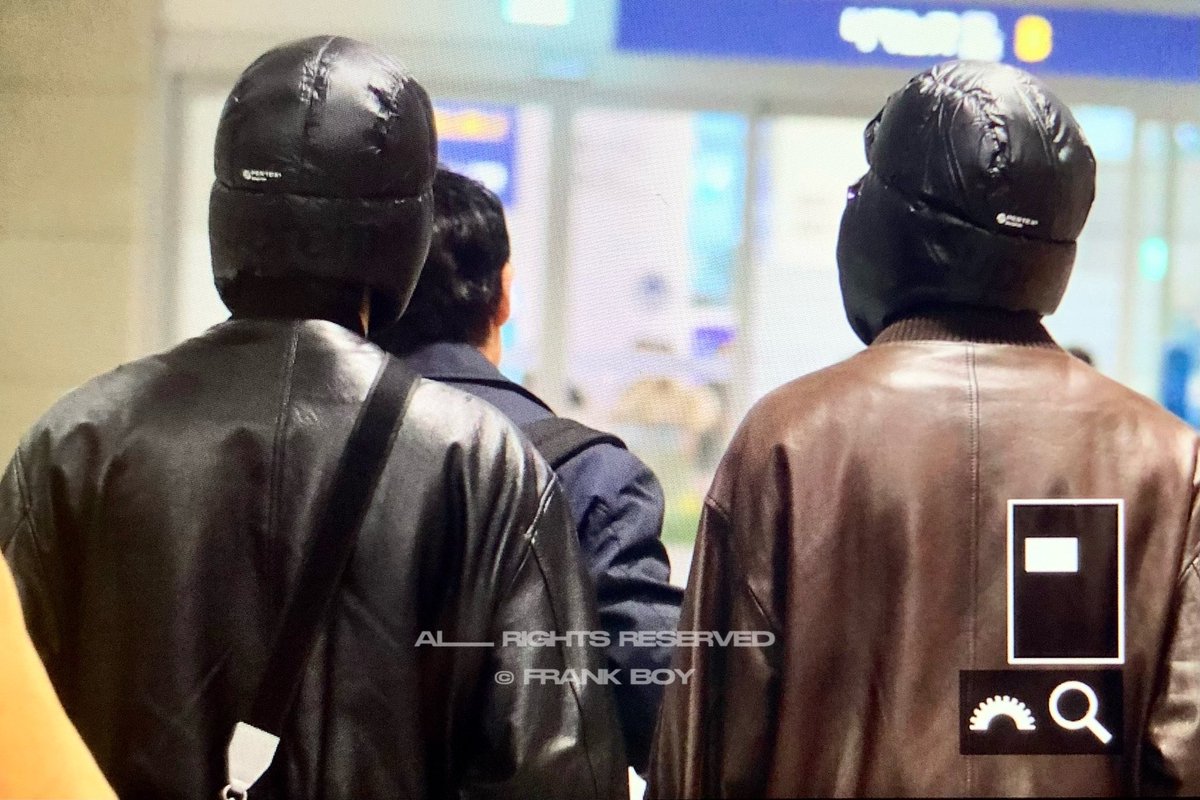 모자도 맞췄길래 돌앤가인 줄 알았는데 슈프림이랜다 둘이 모자 진짜 맞춰서 쓴 거네?