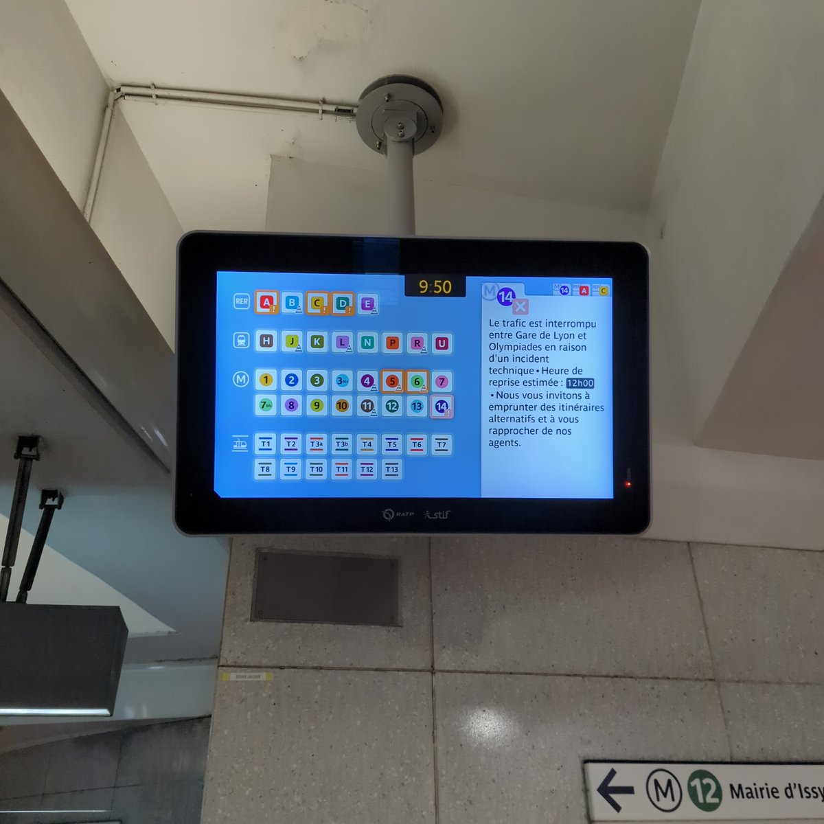 RomySoares's tweet photo. Un matin comme un autre @vpecresse 200% de la taxe de séjour pour @IDFmobilites, j'espère pouvoir arriver à l'heure au travail alors ! https://t.co/kxaboClLs6
