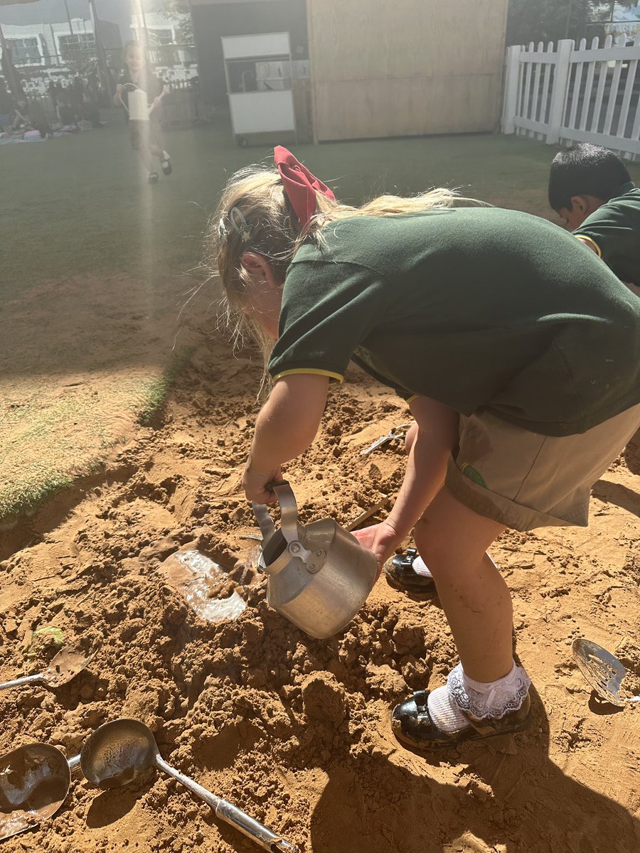 ArborFoundation's tweet photo. We are just having fun 💛 In that fun, we have found ways to change the texture of the sand, tried to change the flow of water and worked together to make a puddle to jump in! 💦👏🏼 #ButtercupClass https://t.co/IMayQtDo64