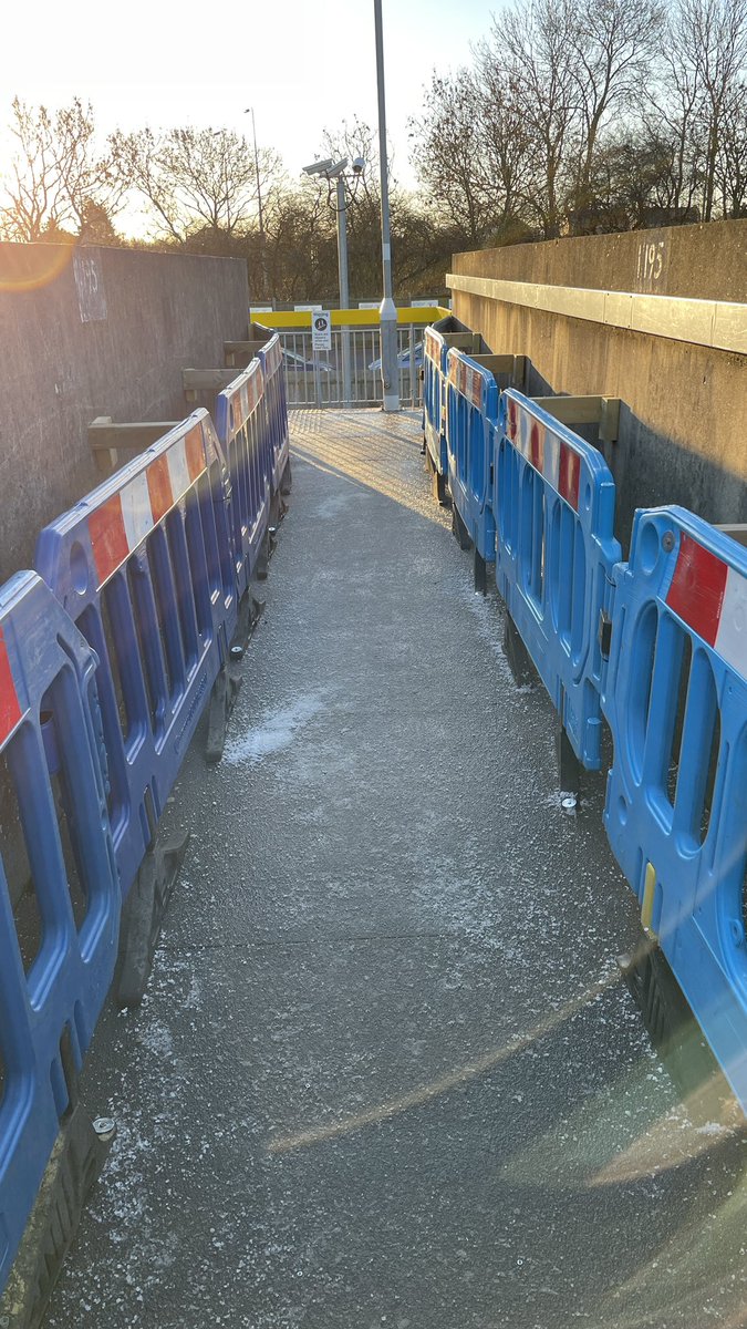 notjustdad's tweet image. Or repair the bridge that’s there! Anything you need to tell us @greateranglia @networkrail ? #markstey #marksteystation