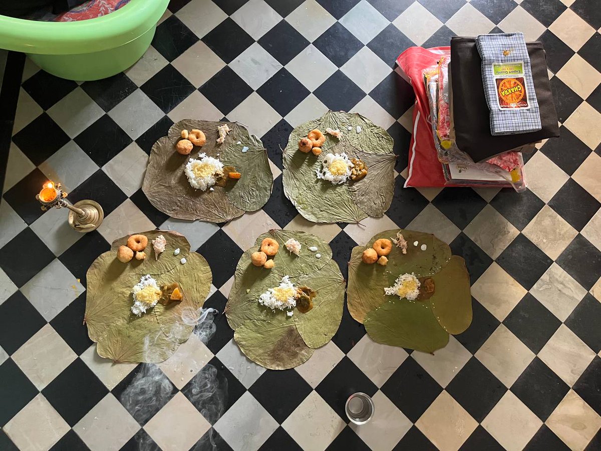 PotnuruSri's tweet image. THE MAIN DAY 🥹
The reason why I love this day is this 
I get to eat all the traditional delicacies this day
#Sankranthi2024 #Sankranti