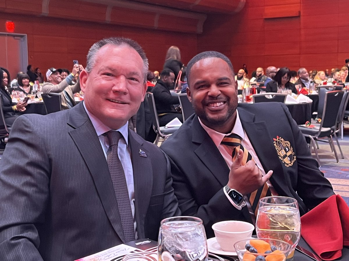 VBopportunity's tweet photo. Excited to spend the morning celebrating the legacy of Dr. Martin Luther King Jr. at the Urban League of Hampton Roads Breakfast. @vbschools #MLKallday https://t.co/bqX0K9Ps9q