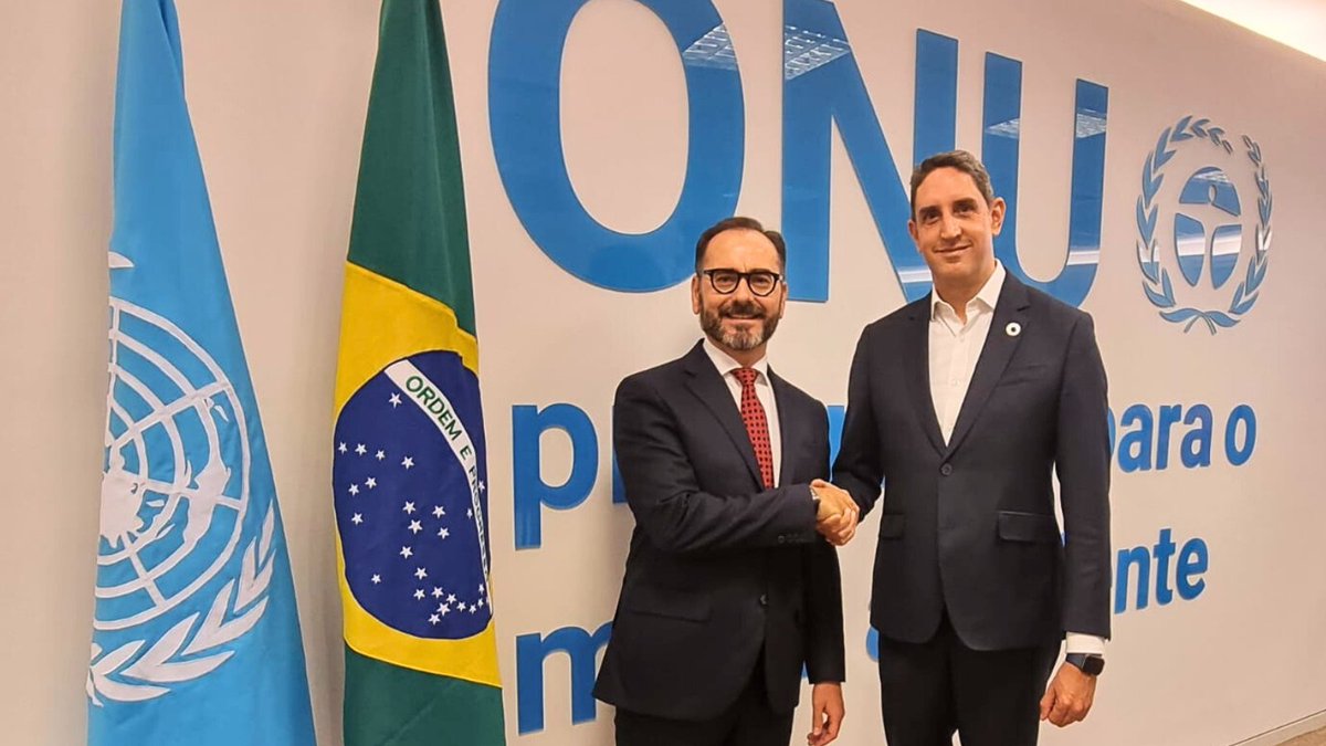 Alberto Pacheco Capella é o novo oficial responsável pela representação do @UNEP_PT no Brasil! Com mais de 20 anos de experiência em temas ambientais, ele substitui Gustau Máñez, trazendo conhecimento em biodiversidade e políticas ambientais. Mais: bit.ly/42fv9o5 #PNUMA