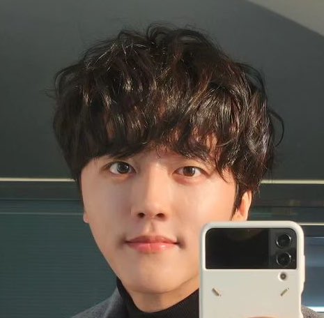 ne__den's tweet photo. 히이잉... https://t.co/GfyRxbGdEq