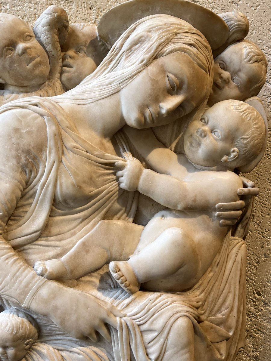 MilovanCavor's tweet photo. La tendresse maternelle à la Renaissance 
🔹Vers 1480 @MuseeLouvre https://t.co/nQduISC05k