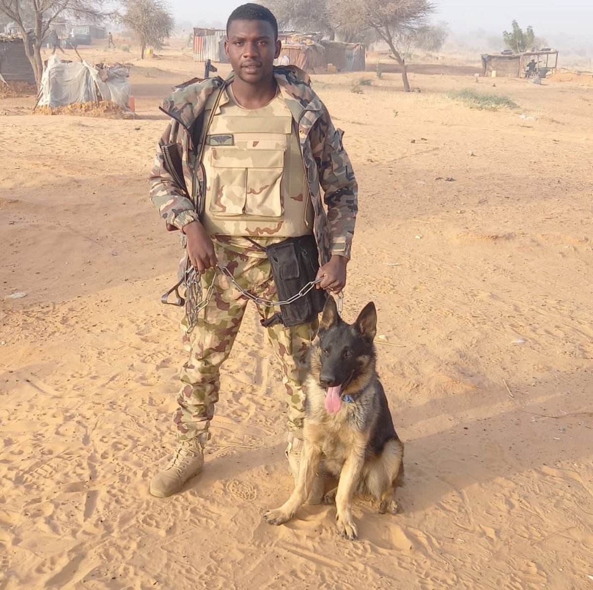 Sir_Zakx's tweet photo. Come sun come rain, we are forever ready to defend our dear nation🇳🇬 #ArnedForcesRemembranceDay2024 https://t.co/a89LPGv2Gs