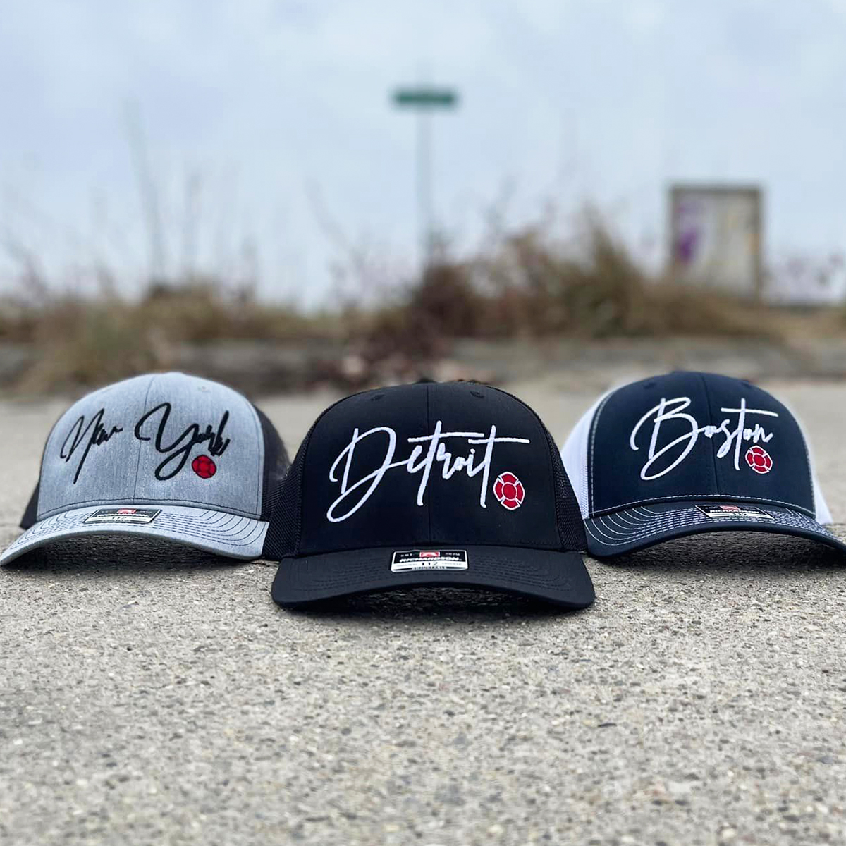 RicomaHQ's tweet photo. Caps with character! ๐งขโจ Detroit, Boston, and New York come to life with these awesome embroidered designs. Which city's vibe are you rocking today? ๐๏ธ๐ #CityCaps #UrbanStyle #CustomerWork
.
Matthew Green
.
#Ricoma #Customize #Embroidery #Crafts #NewYork #Detroit #Boston https://t.co/t6M6jkaWBC