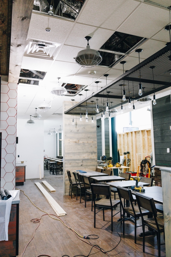 flyxna's tweet photo. Slim Chicken's is coming along! Who's excited for the new restaurant option? 🤩
.
.
#SlimChicken's #newrestaurant #airportlife #flyxna #NWArk https://t.co/YP2Ea1yRCP