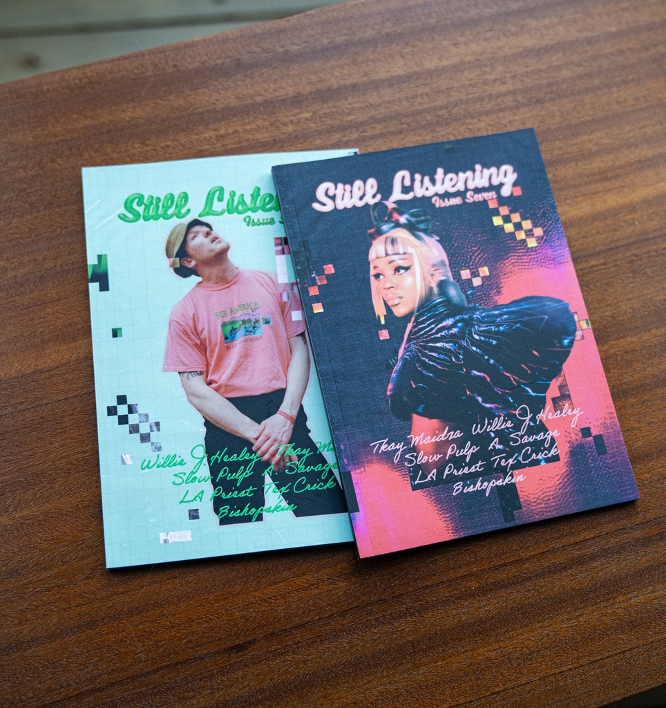 MagazineStill's tweet photo. Here's some lovely photos of our most recent print issue ✨️
https://t.co/fiQdL36RN8
📷️: @bethkknight
#newmusic #stilllistening #musicwelove #tkaymaidza #williejhealey #LAPriest #Slowpulp #Asavage #ParquetCourts #bishopskin https://t.co/RCP5YX3PVS