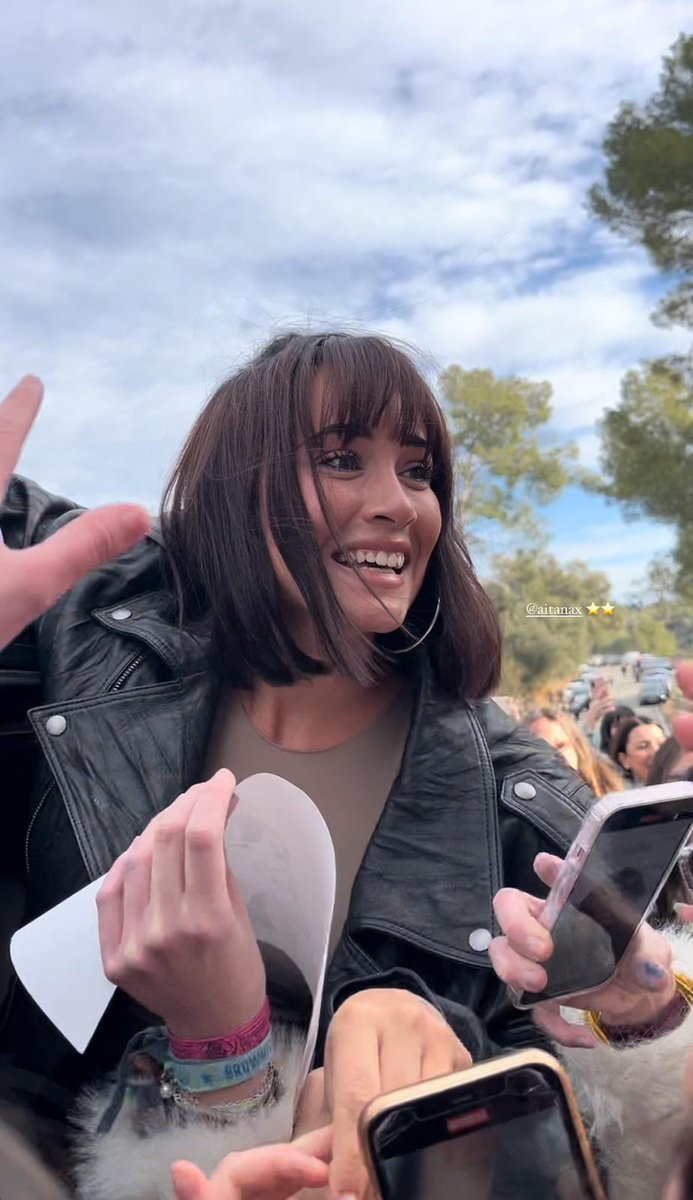 lavandeira90's tweet photo. El ángel vuelve a casa ❤️ #aitana #aitanax #aitanaot2023 #respetoparaaitana #visitaaitanaot #respetoparaaitana3 #orgullosadeti #visitaaitana #visitaaitana2023 @Aitanax https://t.co/qYCBwMruxj