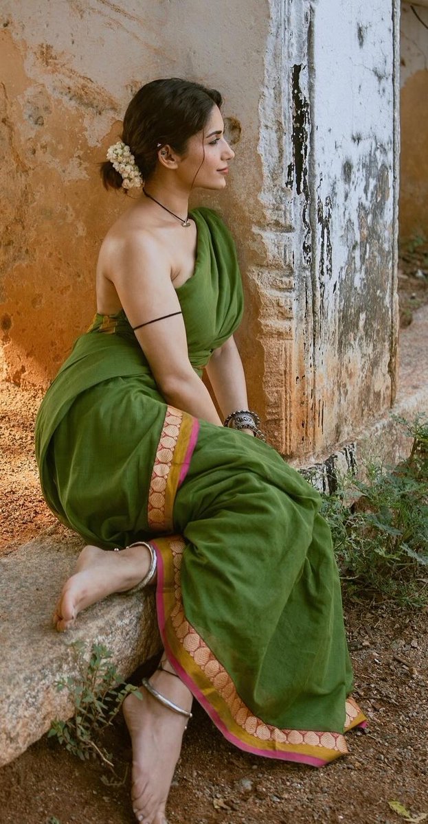 GD43rNjbQAAOi6O?format=jpg&name=medium