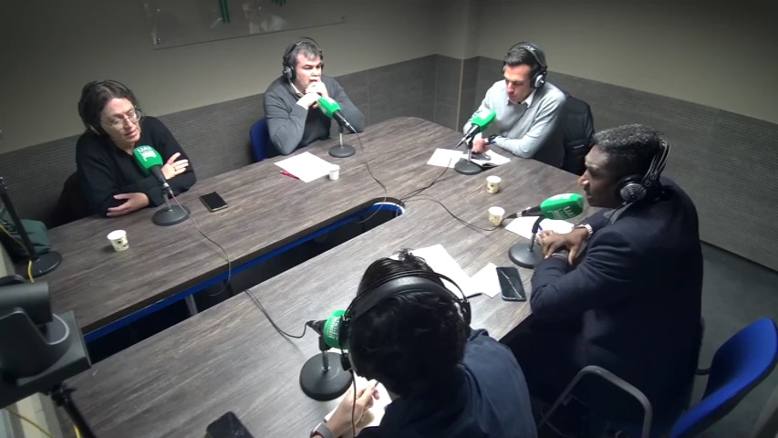 Ua1FM's tweet image. Els canvis en la programació cultural a #Lleida. El #Potfest  i l'intangible

Laura Bergés (@comudelleida) @RogerMele (@PP_LLEIDA) @jacquiver (@lleidapsc) @DavidMeleGarces (@juntsxcatpaeria) @XavierEstradaF1 (@ercpaeria)

📻 ua1.cat/?podcast=290073

📺 youtube.com/live/hhohZYjY3…