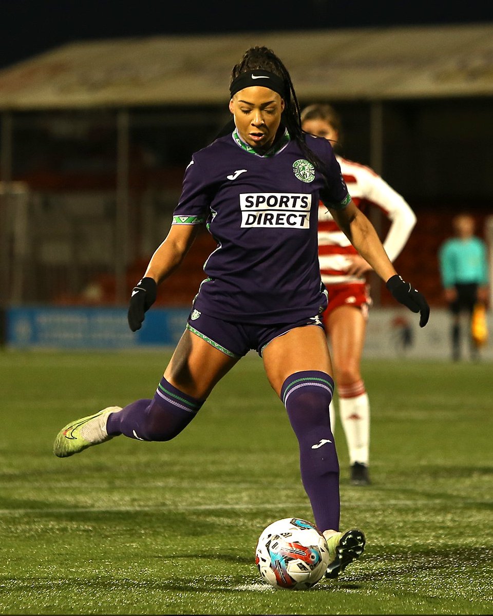 HibernianFC's tweet photo. Yesterday @HibernianWomen continued their perfect start to 2024 with a 4-0 win away to Hamilton 🥬

Read the full report below📗⤵️

🔗 https://t.co/BvPS25B6qJ https://t.co/OXlNYDl4Xl