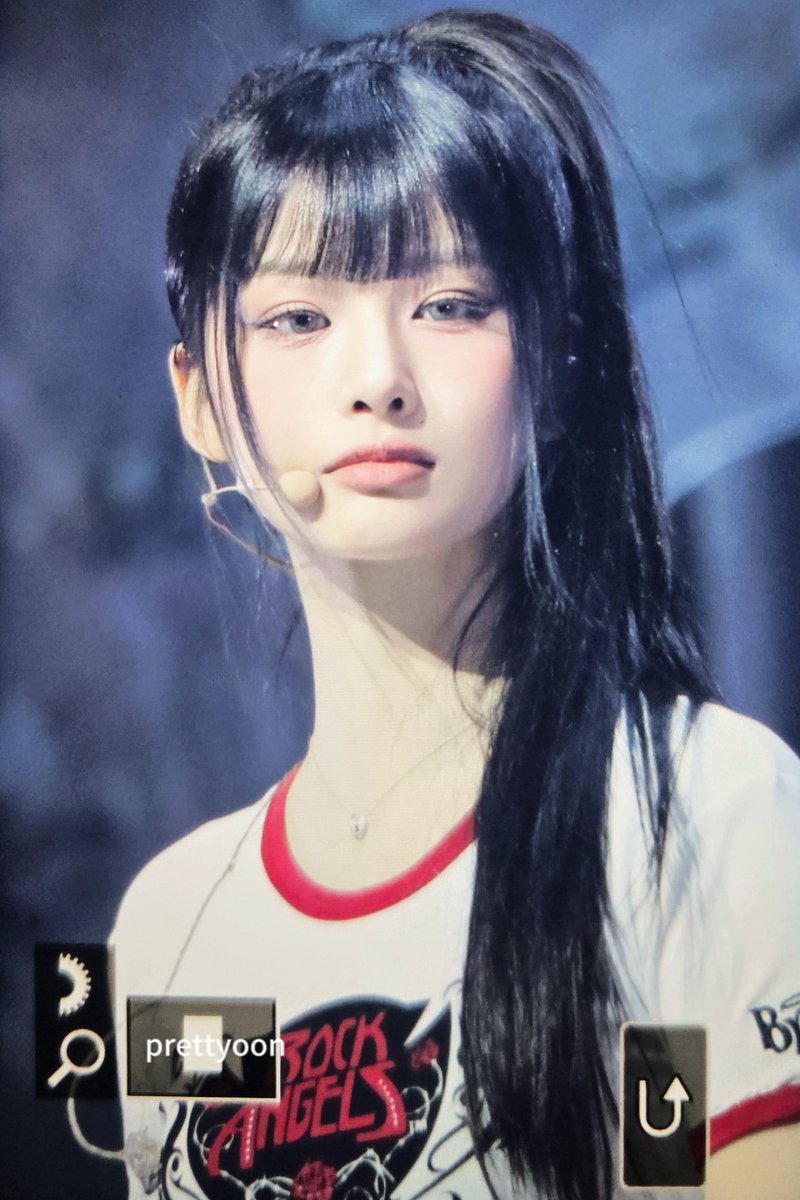 prettyoon0126's tweet photo. 「240115」showcase

#NMIXX #엔믹스 #설윤 #SULLYOON https://t.co/VzjSZUbqmR