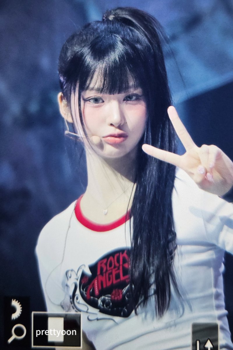 prettyoon0126's tweet photo. 「240115」showcase

#NMIXX #엔믹스 #설윤 #SULLYOON https://t.co/VzjSZUbqmR