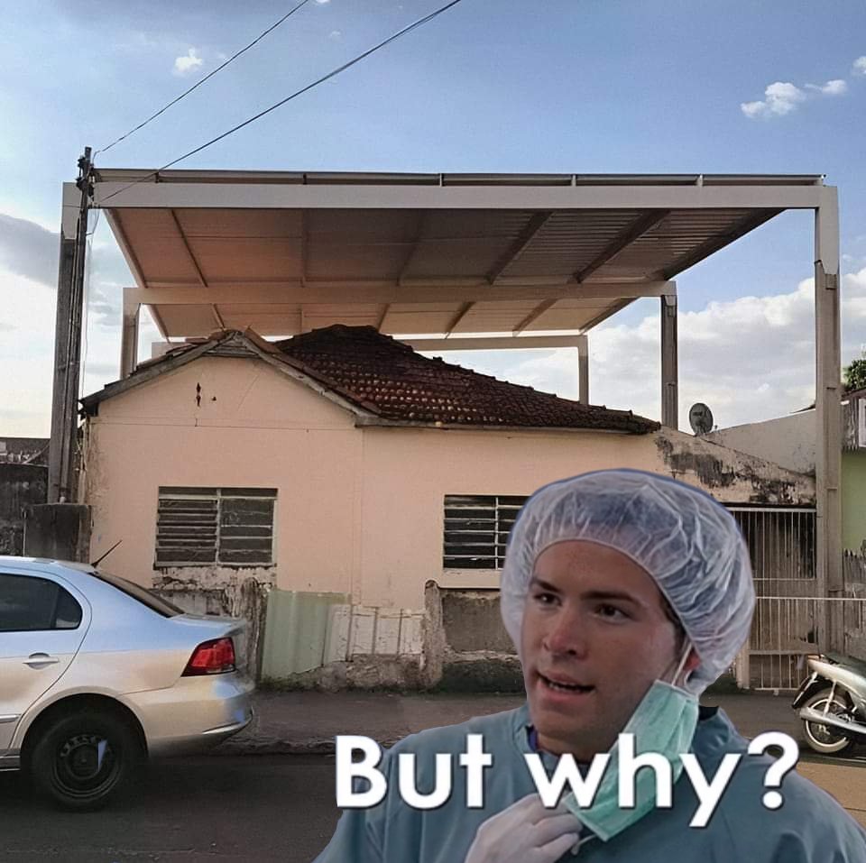 W4SRoofing's tweet image. Roofception! Came across this and just had to wonder... why? 🤔
#CreativeConstruction #butwhy #diwhy
